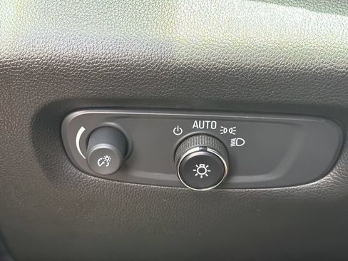 Used 2023 Chevrolet Traverse Premier w/ Redline Edition AWD/4WD image 26