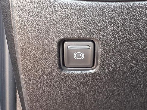 New 2025 Chevrolet Blazer LT w/ Convenience Package image 8