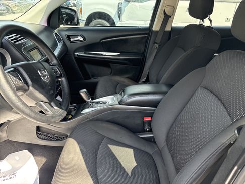 Used 2018 Dodge Journey SE FWD image 14