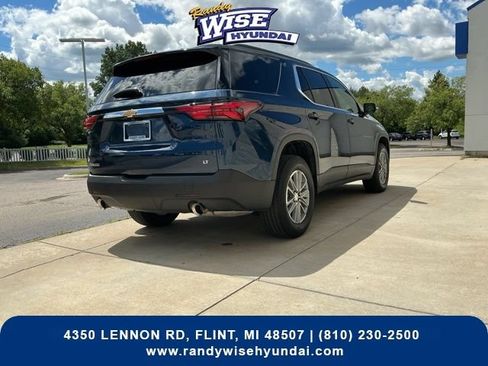 Used 2023 Chevrolet Traverse LT FWD image 9