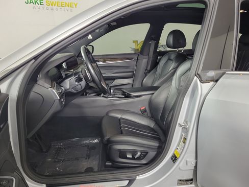 Used 2019 BMW 640i Gran Turismo xDrive w/ Premium Package image 9