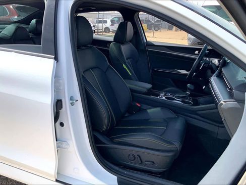 Certified 2026 Kia K5 GT w/ GT1 Package image 9