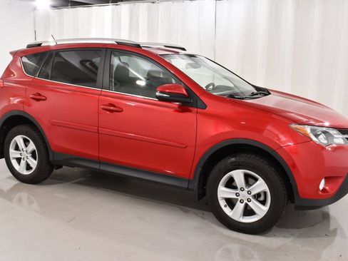 Used 2014 Toyota RAV4 XLE FWD image 5