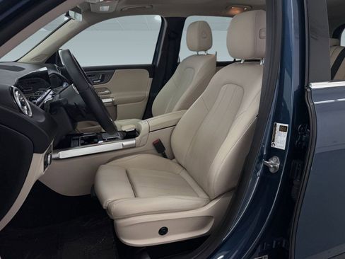 Used 2023 Mercedes-Benz GLB 250 image 5