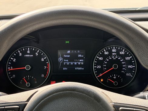 Used 2018 Kia Optima LX FWD image 15