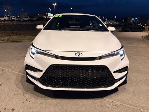 Used 2026 Toyota Corolla SE image 2