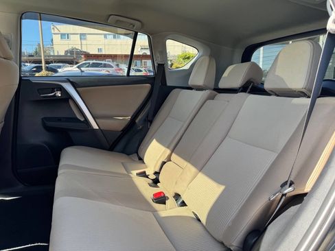 Used 2015 Toyota RAV4 XLE FWD image 26