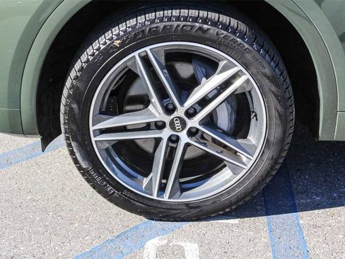 Used 2023 Audi Q5 e Premium Plus w/ Premium Plus Package image 6