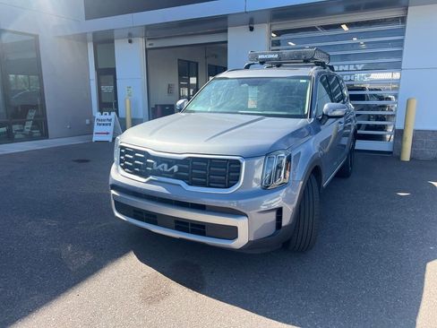 Used 2024 Kia Telluride S w/ S Sunroof Package AWD/4WD image 3
