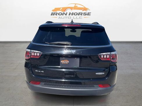 Used 2017 Jeep Compass Latitude w/ Popular Equipment Group AWD/4WD image 6