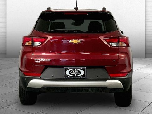 Used 2025 Chevrolet TrailBlazer LT w/ Driver Confidence Package AWD/4WD image 3