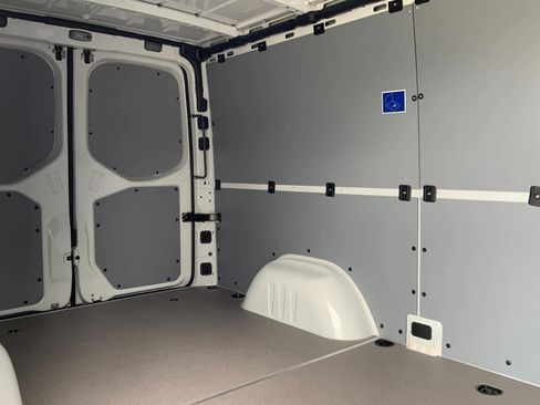 Certified 2025 Mercedes-Benz Sprinter 2500 image 17