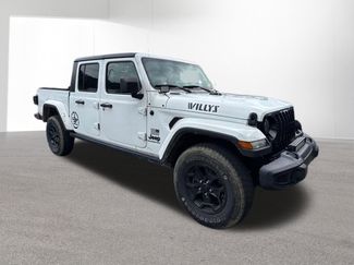 Used 2022 Jeep Gladiator Sport AWD/4WD video 2