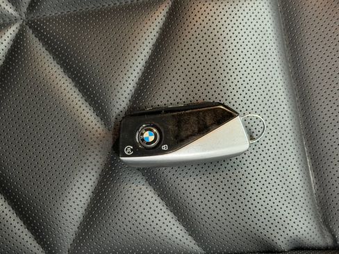 Used 2023 BMW 740i w/ Parking Assistance Package RWD image 47