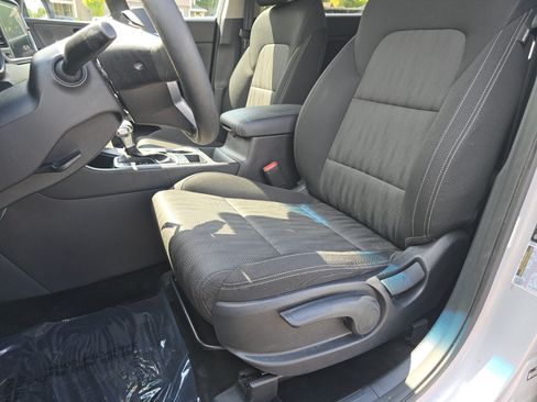 Used 2020 Kia Sportage LX FWD image 29