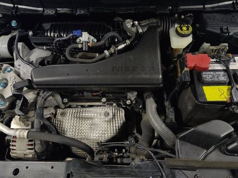 Used 2019 Nissan Rogue SV image 30