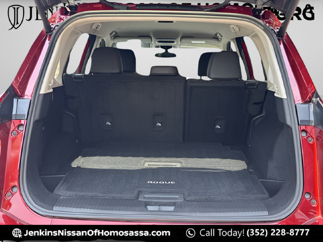 Certified 2025 Nissan Rogue SL FWD image 21