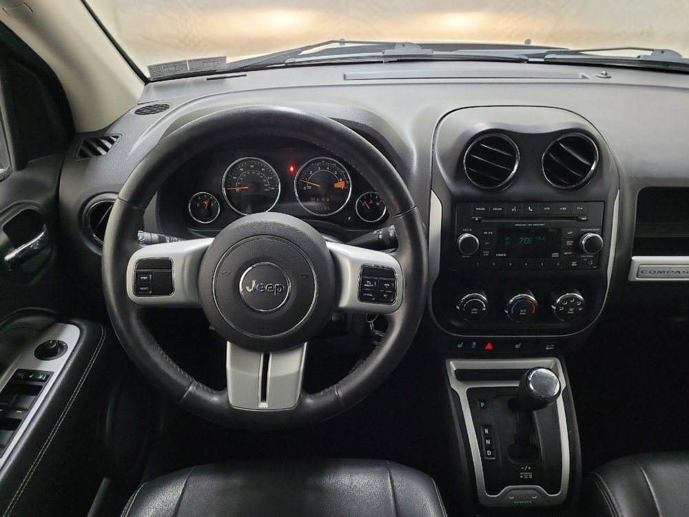 Used 2016 Jeep Compass Latitude AWD/4WD image 22