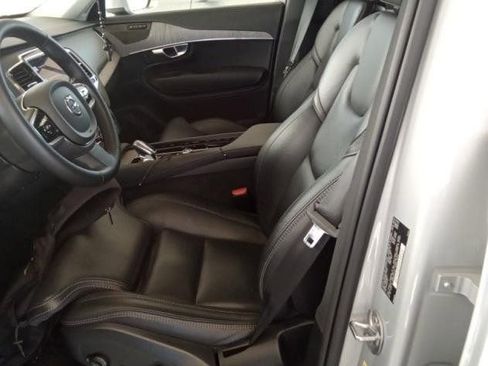 Used 2024 Volvo XC90 B6 Ultimate image 2