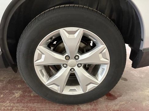 Used 2015 Subaru Forester 2.5i Premium w/ All-Weather Package image 17