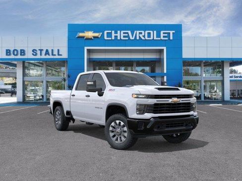 Used 2026 Chevrolet Silverado 2500 Custom w/ Z71 Off-Road Package AWD/4WD image 1