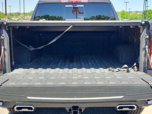 Used 2024 GMC Sierra 1500 AT4 w/ Technology Package AWD/4WD image 18