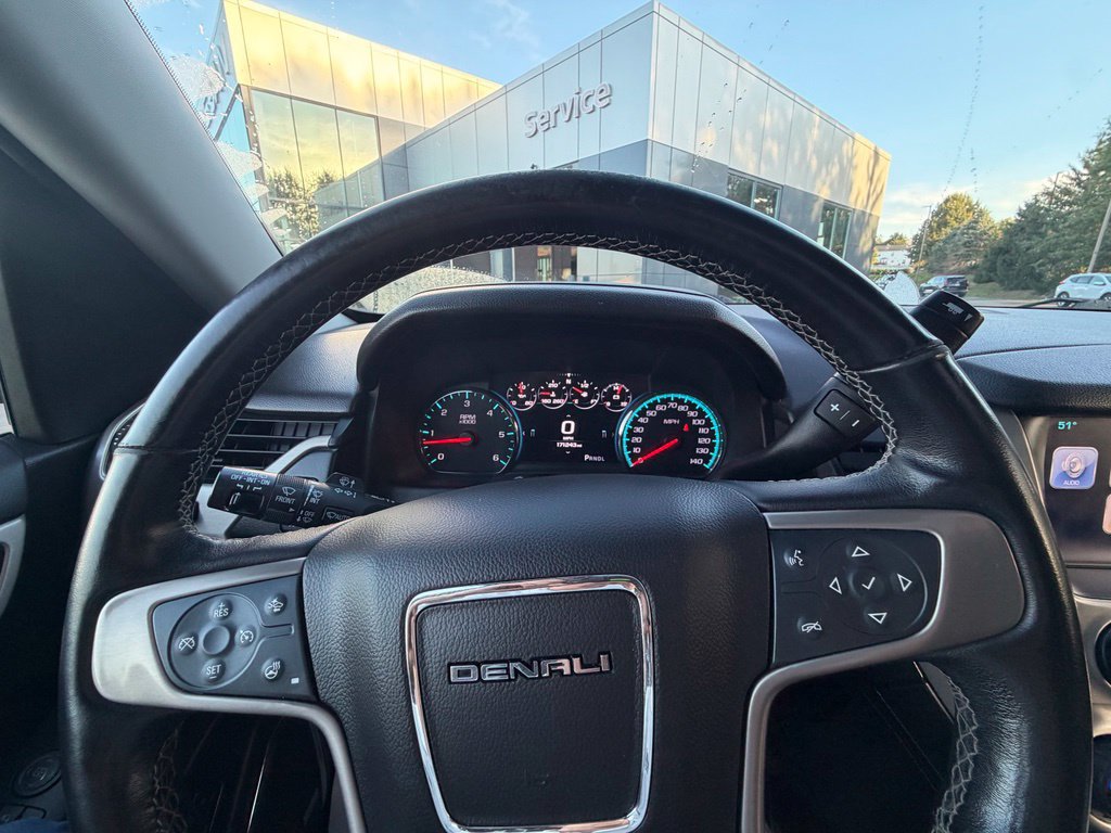 Used 2018 GMC Yukon XL Denali AWD/4WD image 9