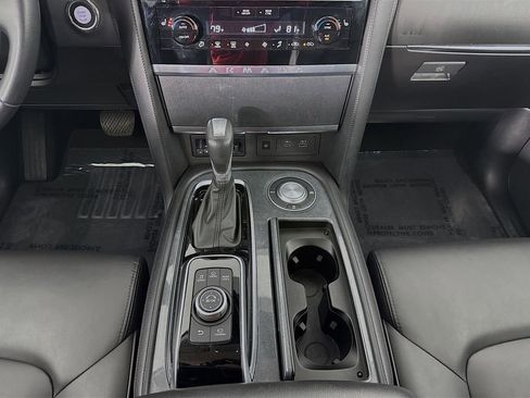 Used 2024 Nissan Armada SV image 37