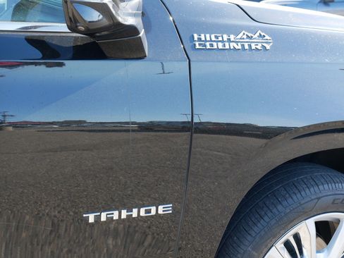 Used 2021 Chevrolet Tahoe High Country AWD/4WD image 9