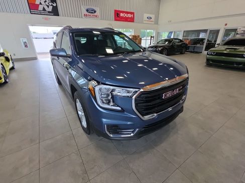 Used 2024 GMC Terrain SLE w/ Driver Convenience Package AWD/4WD image 4