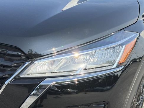 Used 2024 Nissan Kicks SV FWD image 9