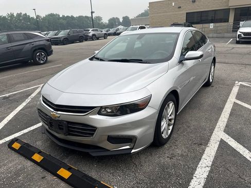Used 2016 Chevrolet Malibu LT FWD image 1