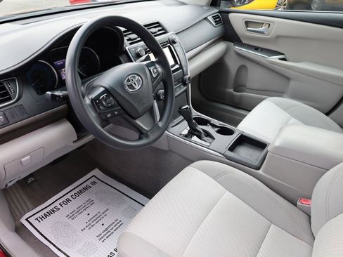 Used 2015 Toyota Camry XLE image 7