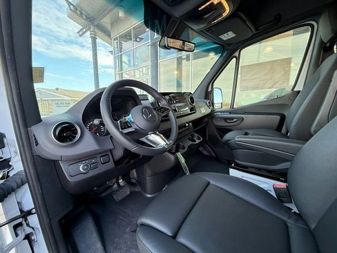 New 2025 Mercedes-Benz Sprinter 2500 image 13