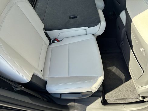 New 2026 Hyundai Santa Fe SE image 17