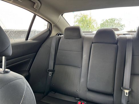 Used 2025 Nissan Altima 2.5 SV FWD image 39