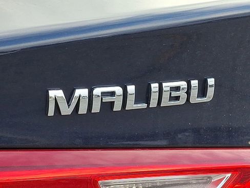 Used 2017 Chevrolet Malibu LS image 21