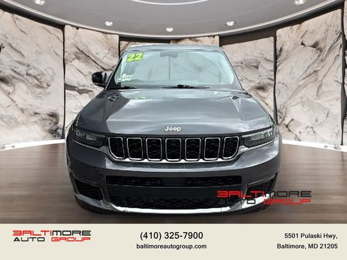 Used 2022 Jeep Grand Cherokee L Limited AWD/4WD image 2