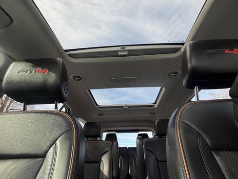 Used 2023 GMC Acadia AT4 w/ Technology Package image 22