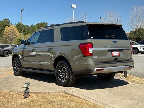 Used 2024 Ford Expedition Max XLT image 5