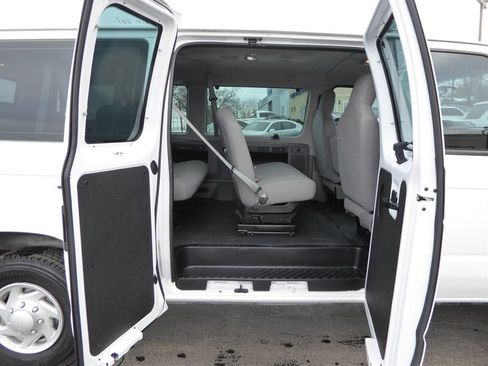 Used 2013 Ford E-350 and Econoline 350 XL image 22