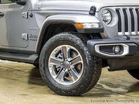 Used 2021 Jeep Wrangler Unlimited Sahara w/ Dual Top Group image 3