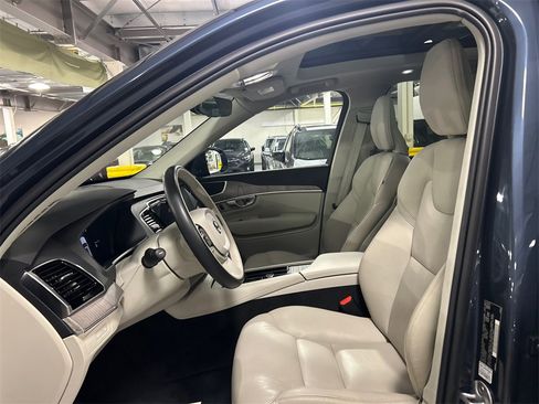 Certified 2024 Volvo XC90 T8 Plus w/ Protection Package Premier image 10