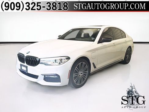 Used 2018 BMW 530e w/ M Sport Package 2 RWD image 1