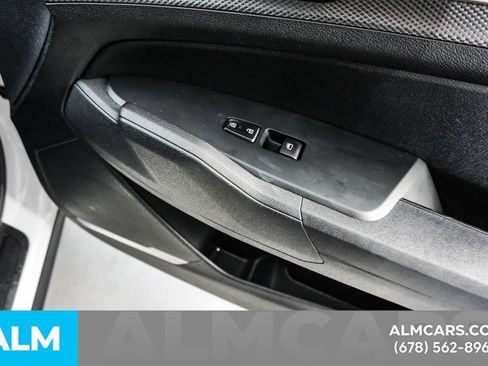 Used 2025 Kia Sportage LX FWD image 39