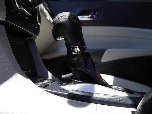 Used 2017 Acura ILX FWD image 48