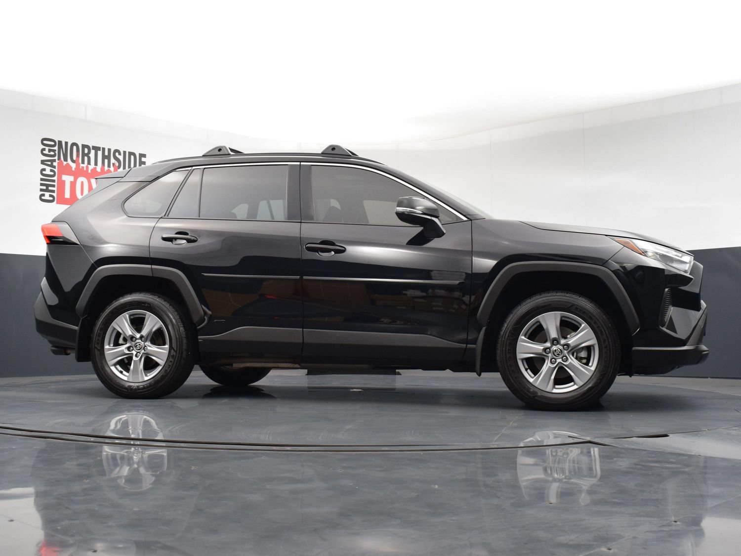 Used 2025 Toyota RAV4 XLE w/ Convenience Package AWD/4WD image 30