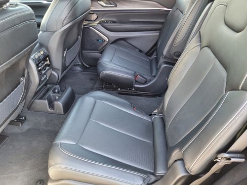 New 2024 Jeep Grand Cherokee L Overland w/ Trailer Tow Package image 11