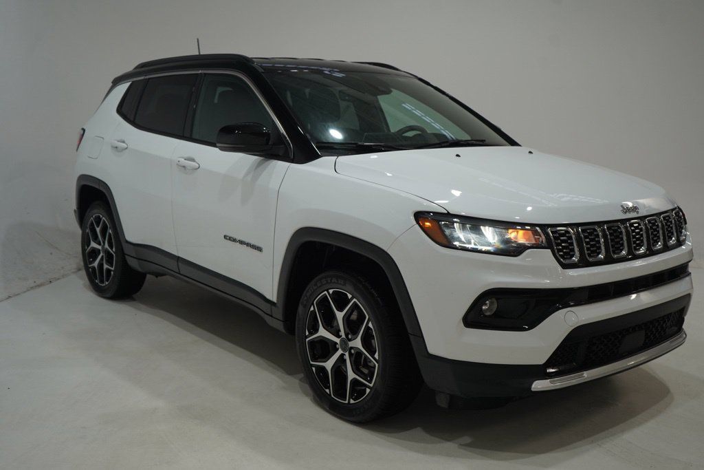 Used 2025 Jeep Compass Limited AWD/4WD image 1