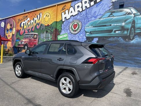 Used 2020 Toyota RAV4 LE w/ Carpet Mat Package AWD/4WD image 3